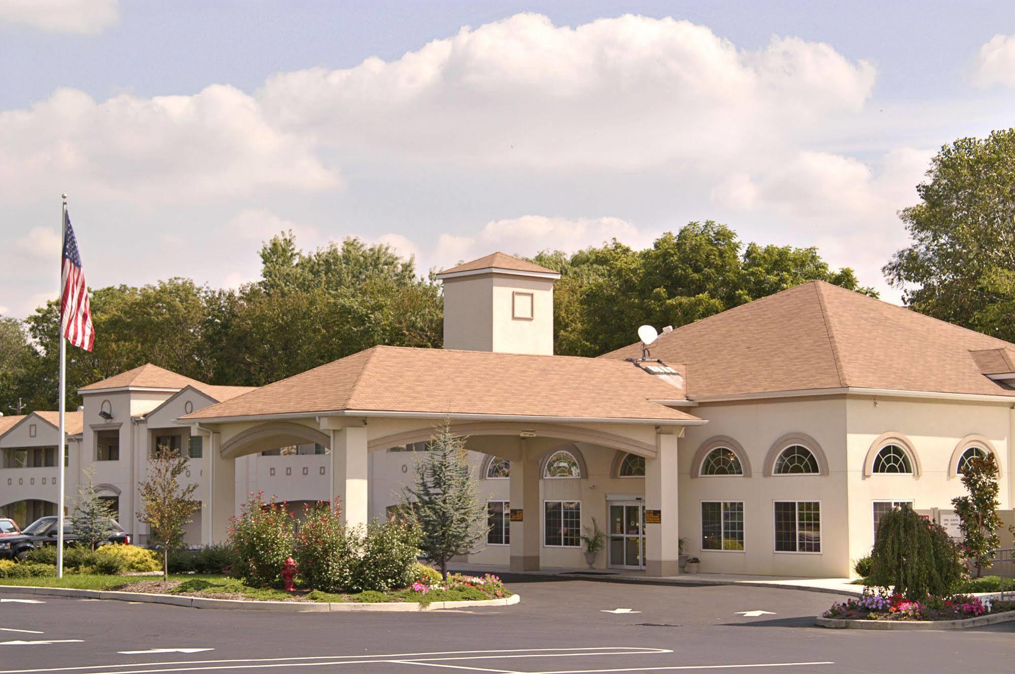 Days Inn & Suites By Wyndham Cherry Hill - Philadelphia Exterior foto